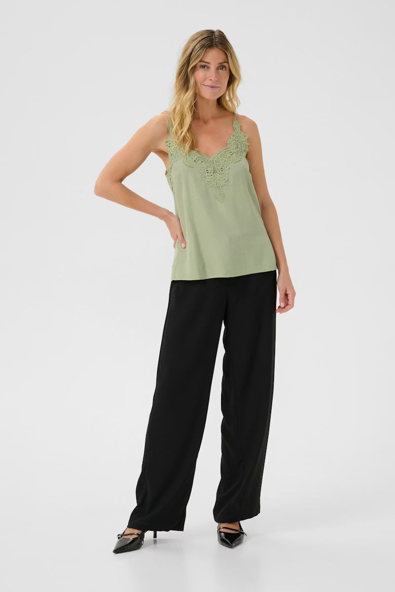 Topp med spets detalj Anna, ljusgrön