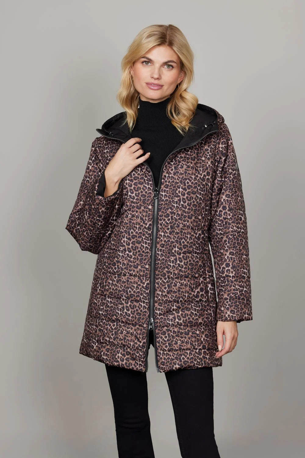 Svart vändbar Jacka med Leo mönster