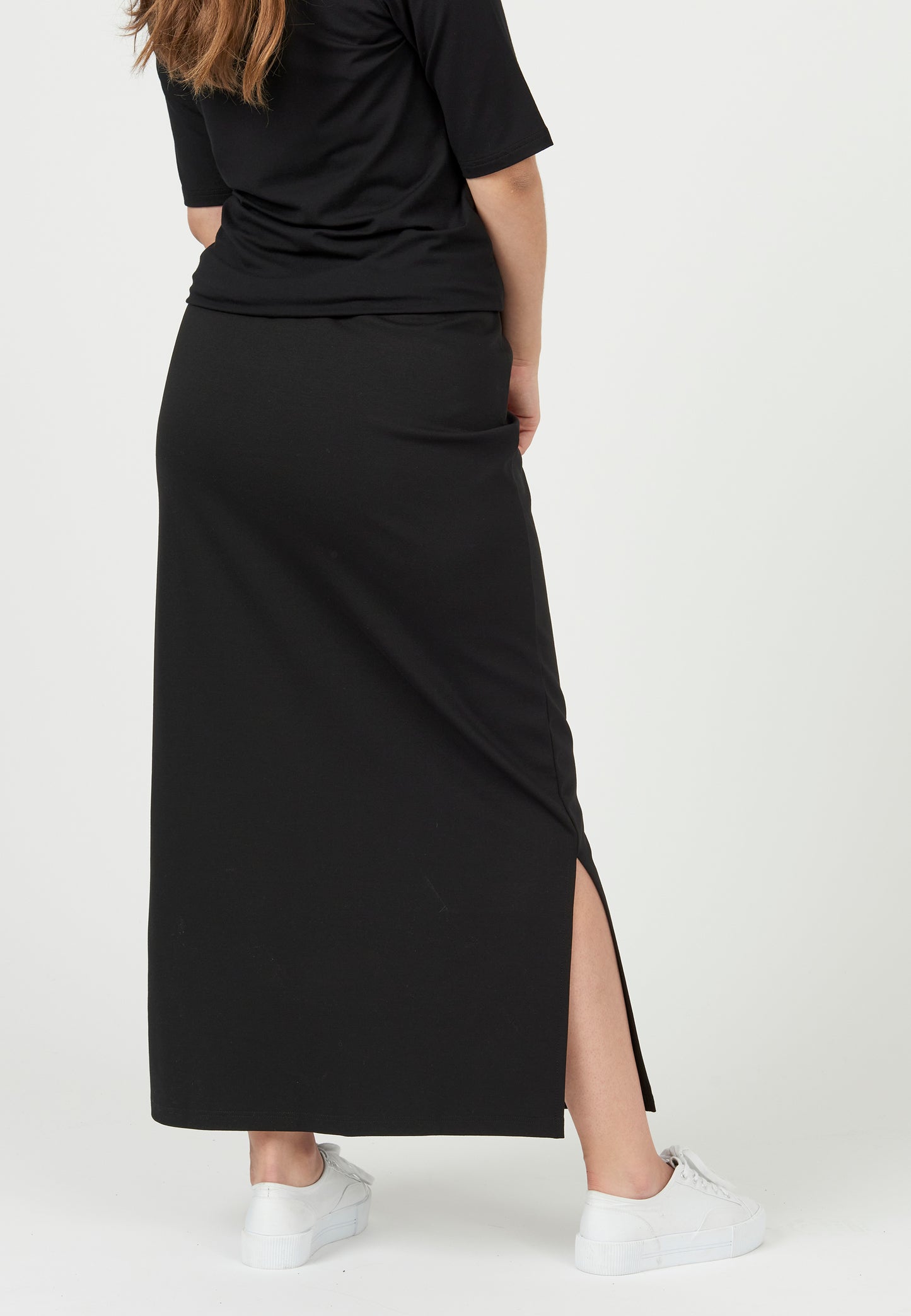 Svart lång kjol i Punta di Milano jersey