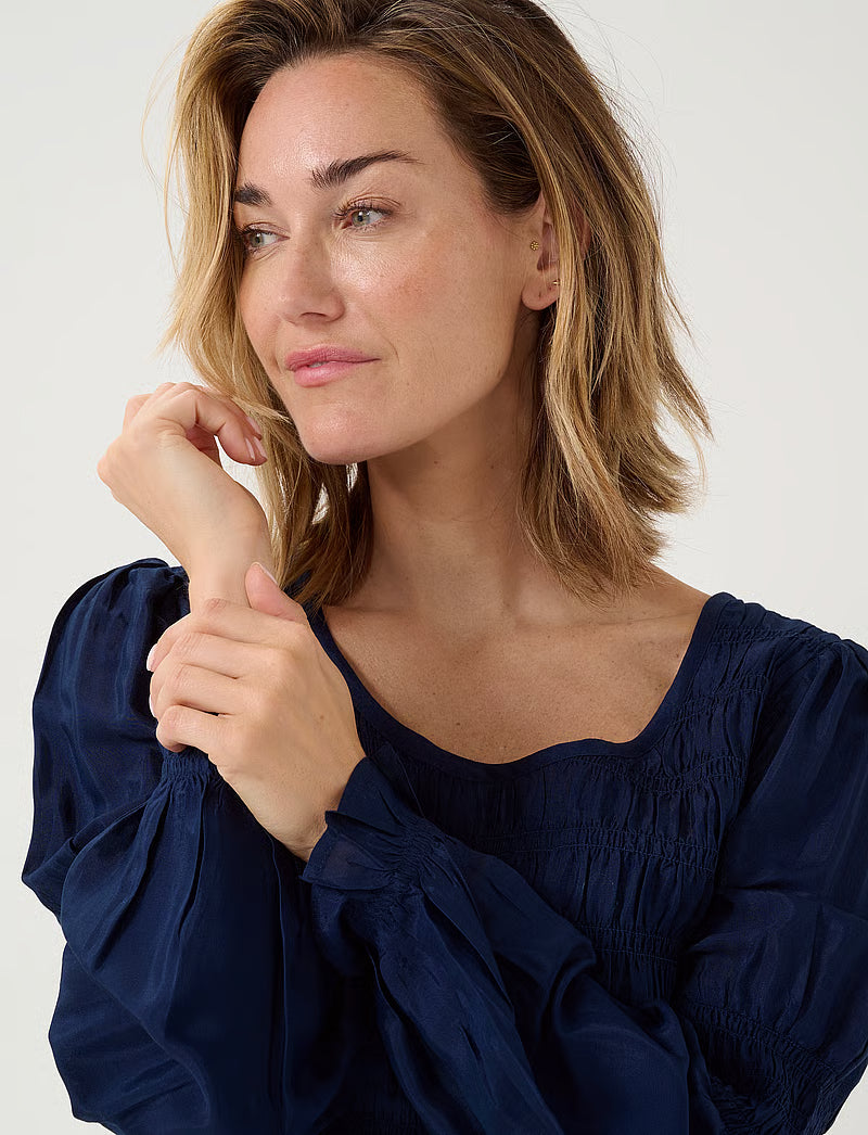 Henva smock blus, marinblå