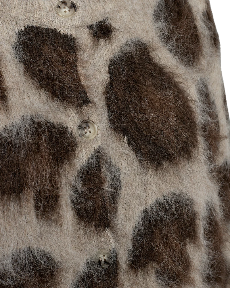 Stickad fluffig kofta, leopardmönster