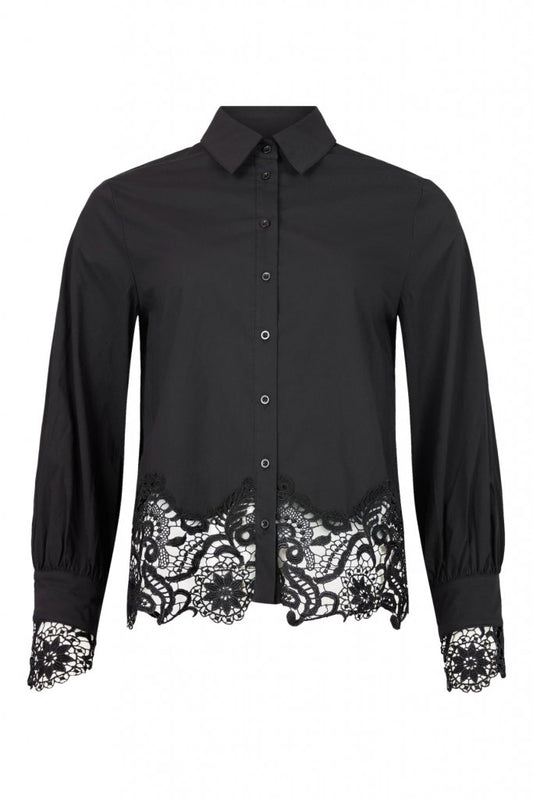 Svart skjorta med spets, Sunday